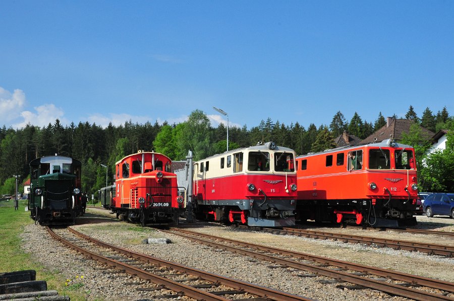 Lokparaden und Doppeltraktion 60 Jahre Diesellok 2095 (1)